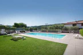 Casa Alex-Con piscina e vista lago